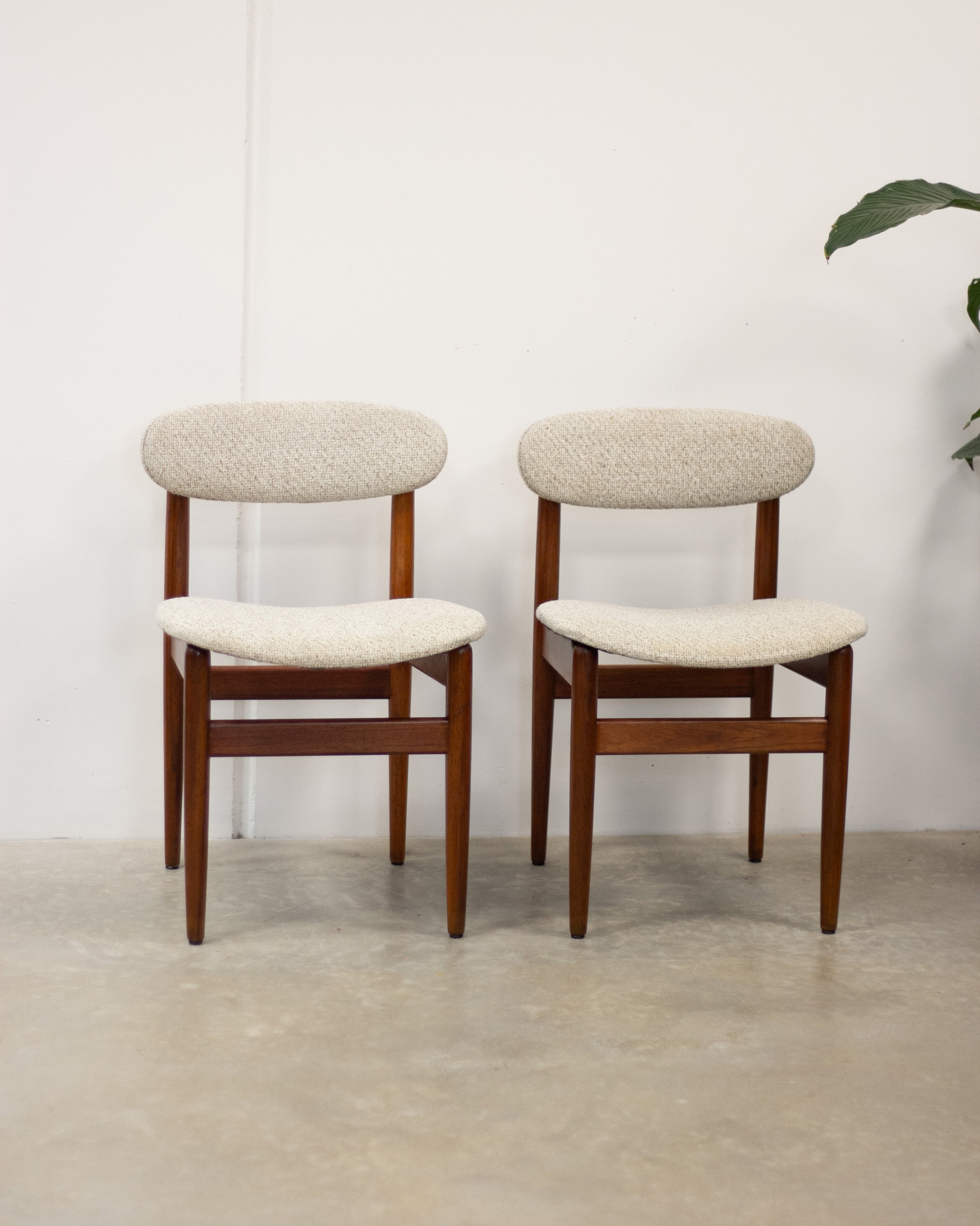Mid Century Dining Chairs by Elite | Set of 4