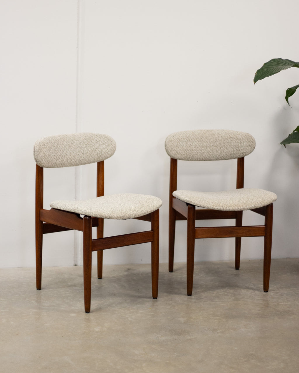 Mid Century Dining Chairs by Elite | Set of 4