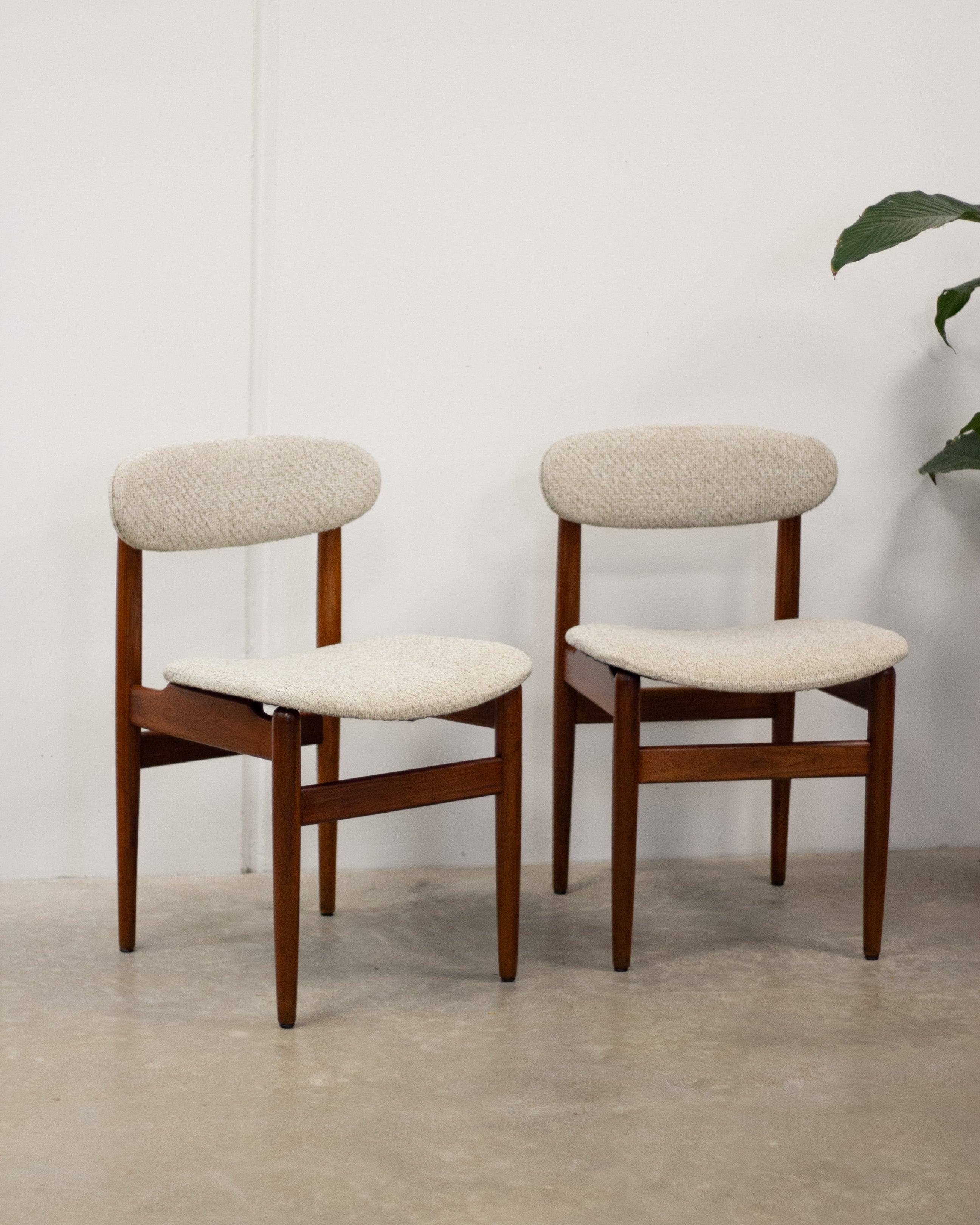 Mid Century Dining Chairs by Elite | Set of 4