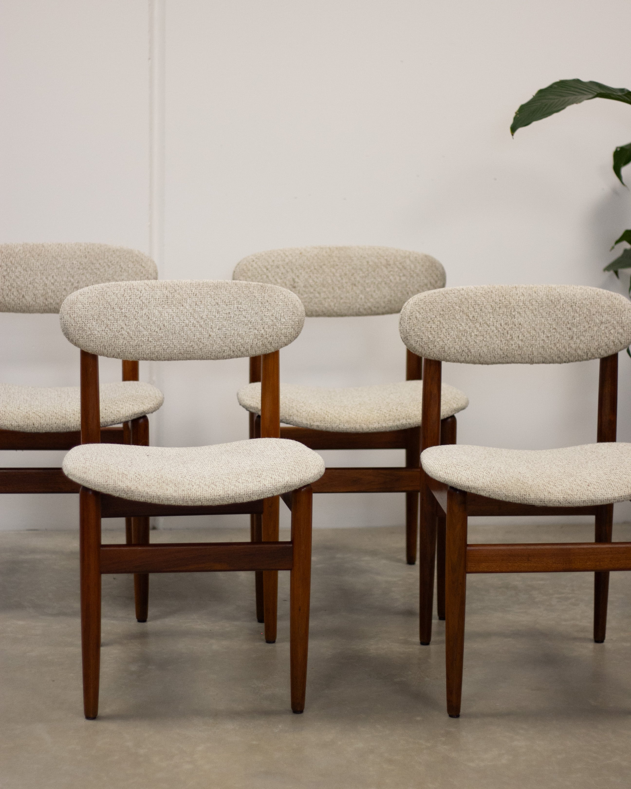 Mid Century Dining Chairs by Elite | Set of 4