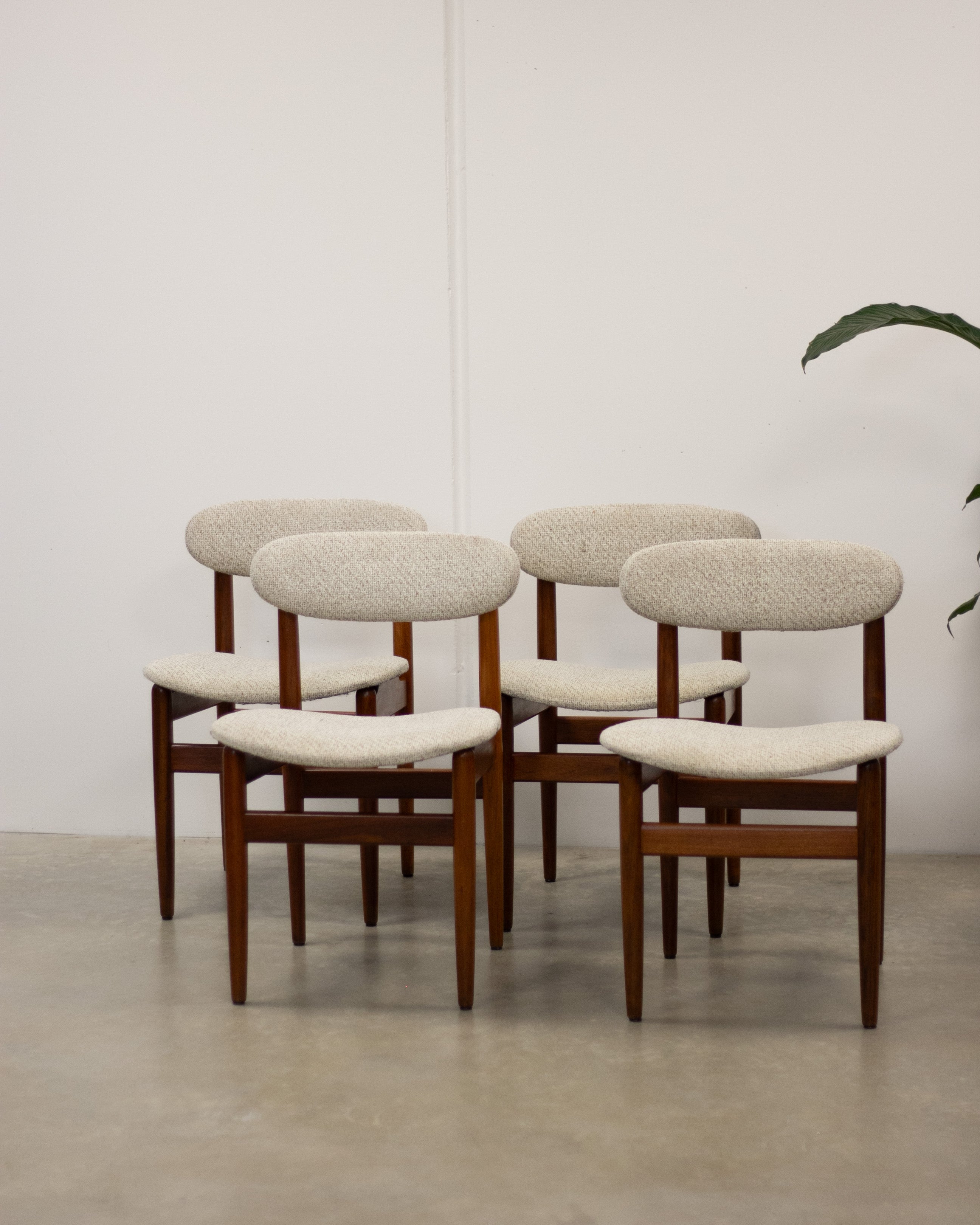 Mid Century Dining Chairs by Elite | Set of 4