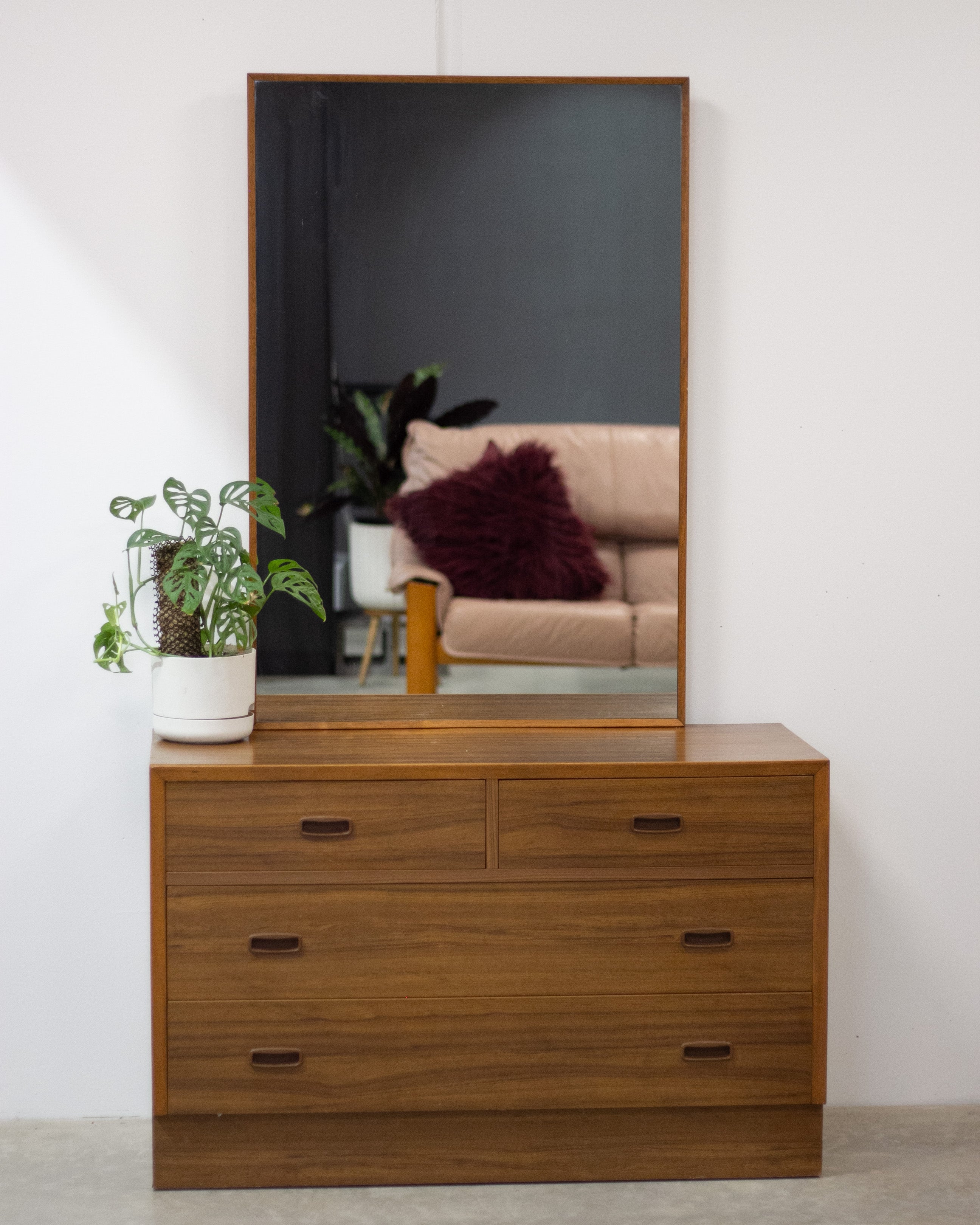 Dresser Drawers with Mirror by Eagle Remac