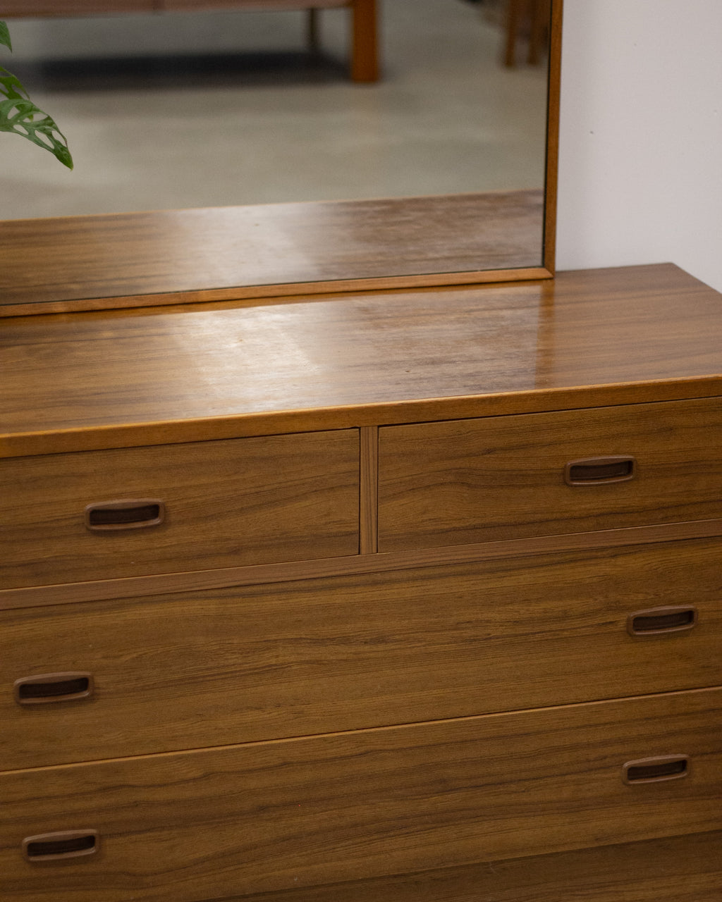 Dresser Drawers with Mirror by Eagle Remac