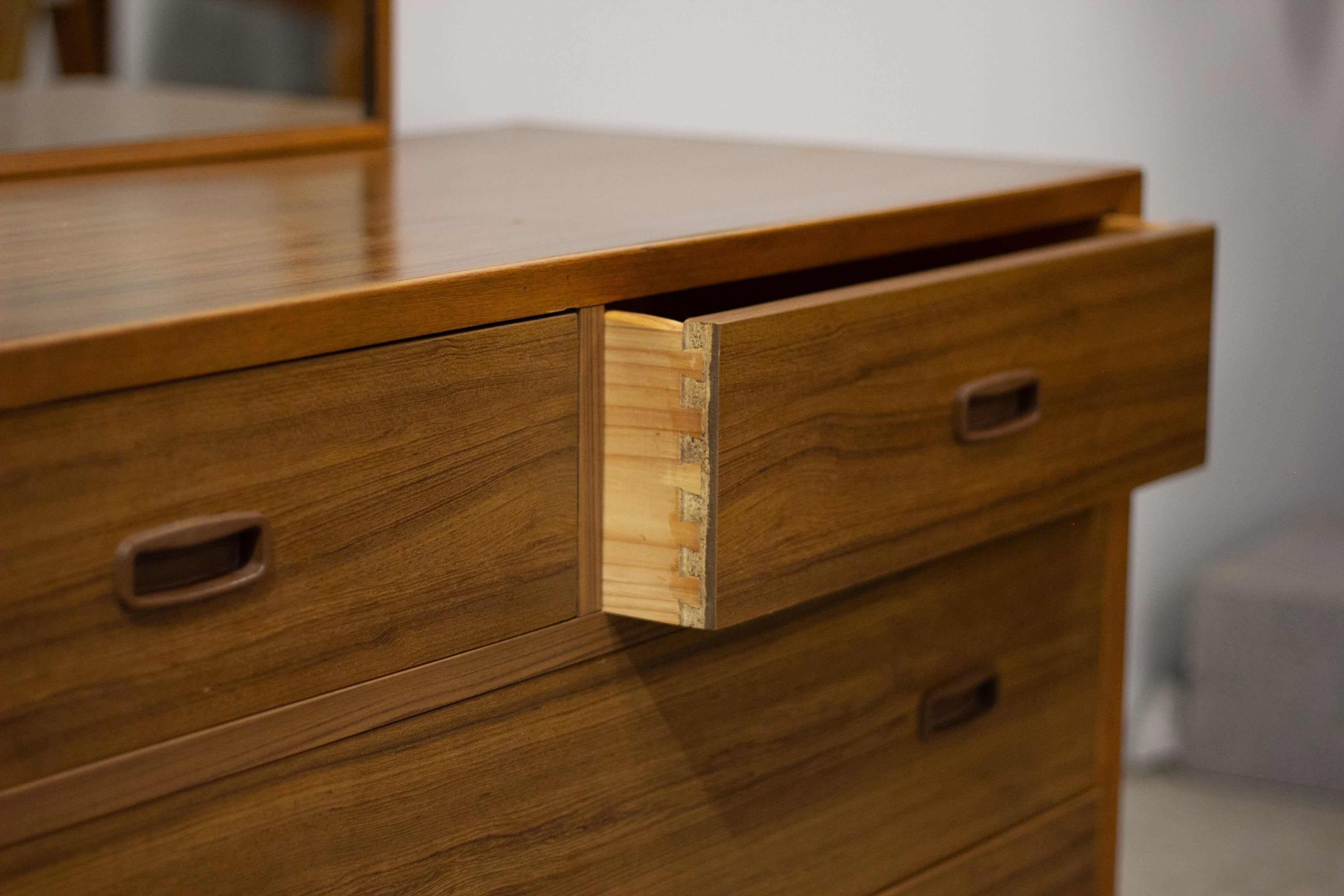 Dresser Drawers with Mirror by Eagle Remac