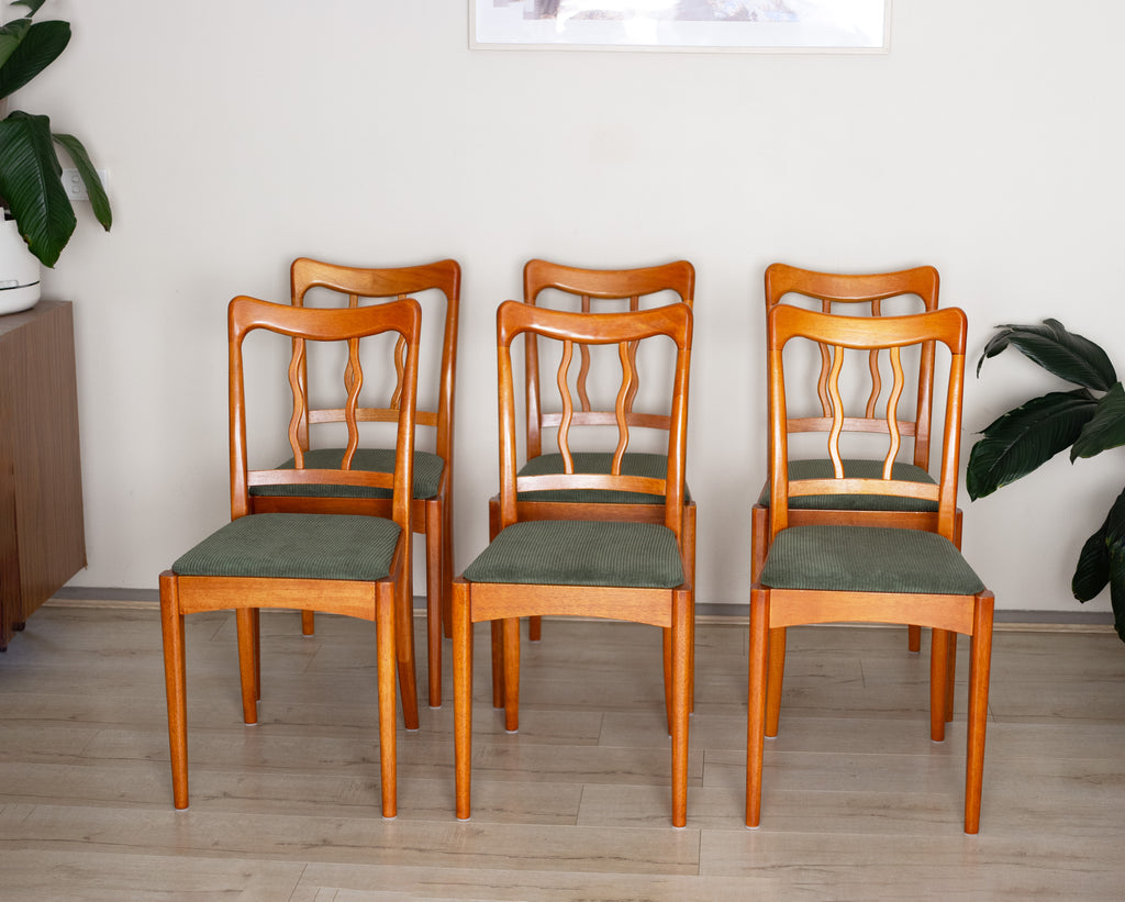 Mid Century Inspired Wavy Dining Chairs x6